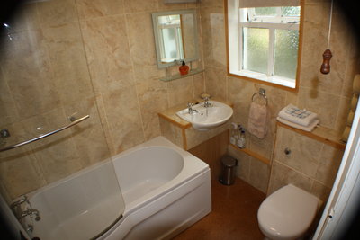 Wistaria Cottage Bathroom