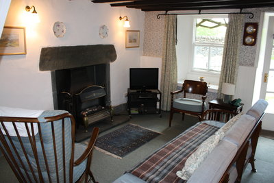 Wistaria Cottage Lounge